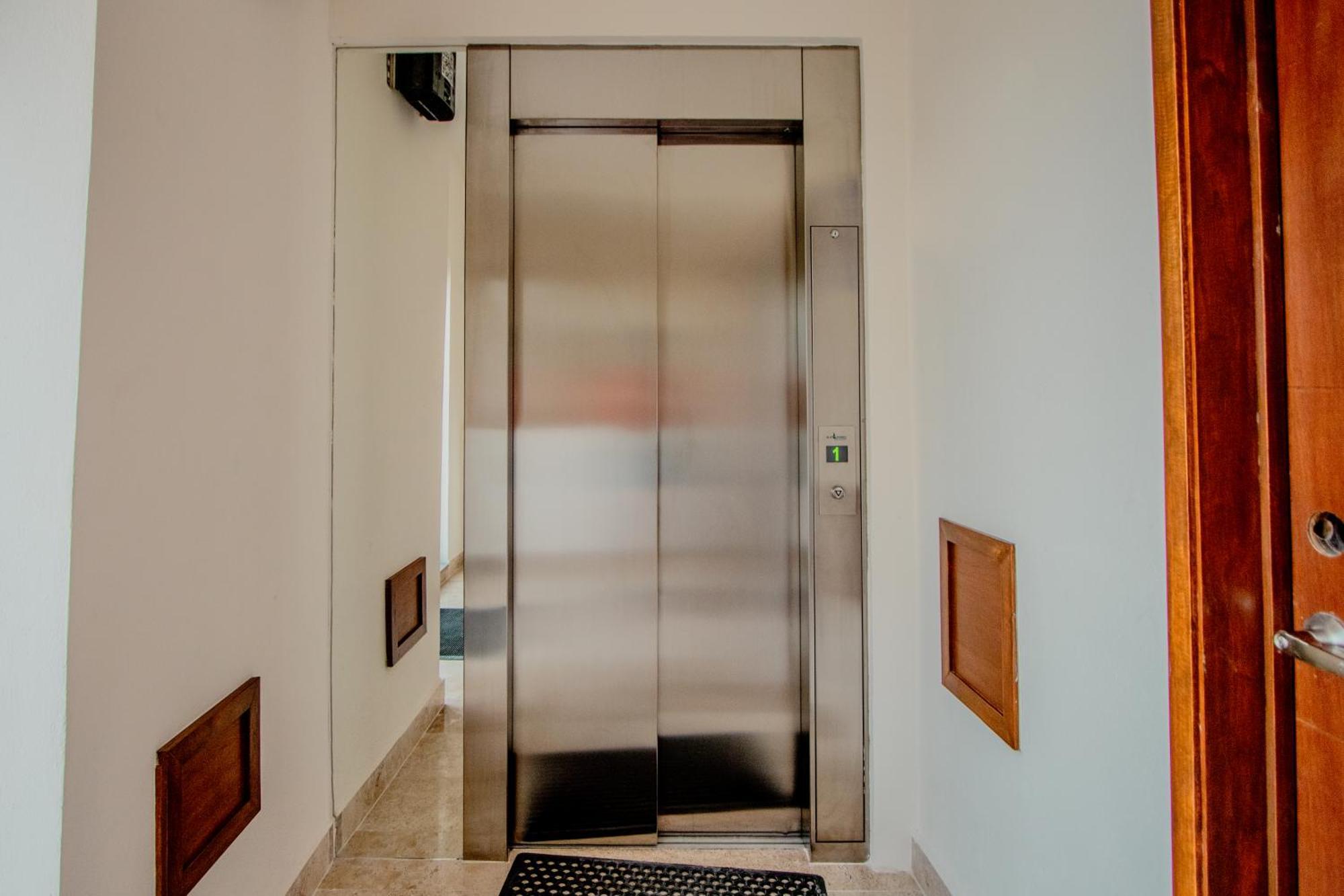 Condos With Ocean View Pool In Av 10 & 60 Street Playa del Carmen Exterior photo
